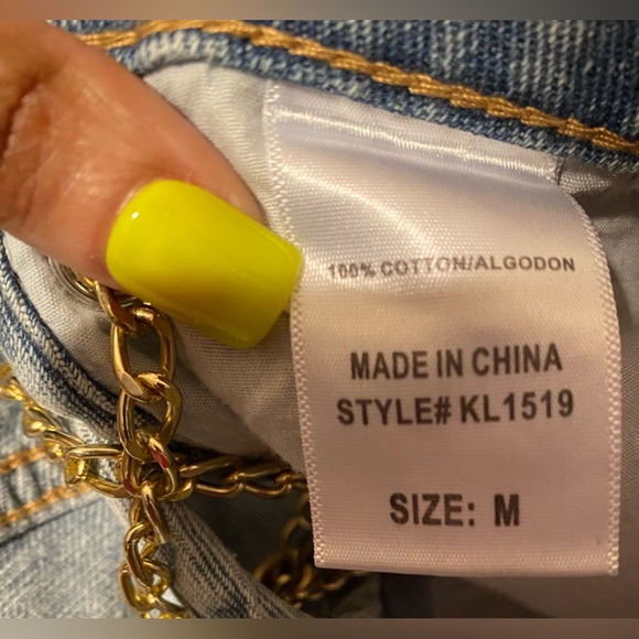 Gold chain denim shorts size Medium 100% Cotton - Picture 7 of 7